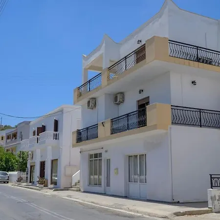 Smaragdi Leros 阿齐亚马利那